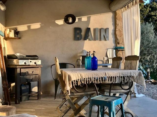Appartement Dans Mas Provencal Grans Exterior foto