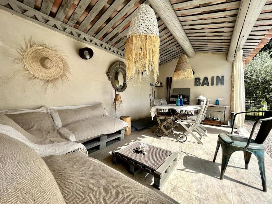 Appartement Dans Mas Provencal Grans Exterior foto